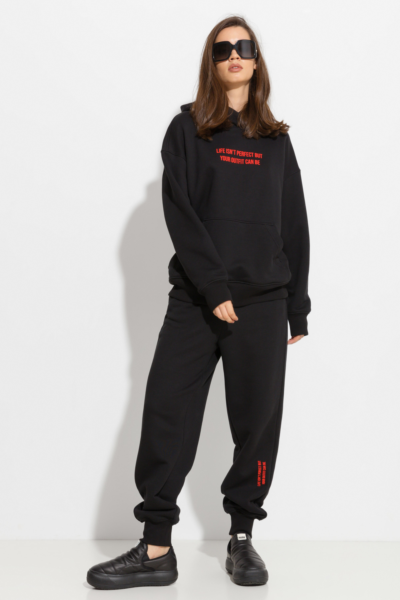 Свитшот с капюшоном и принтом