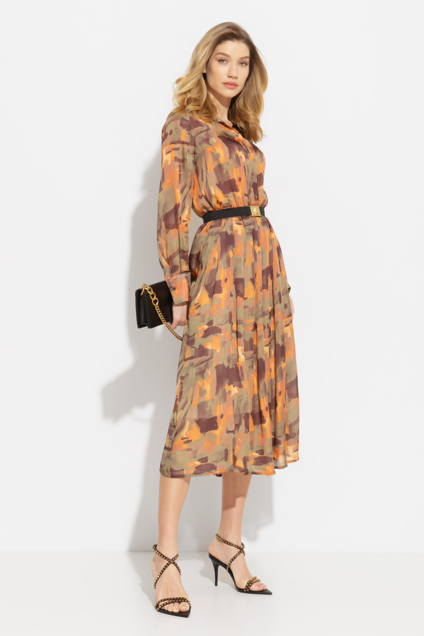 Платье миди в абстрактный принт