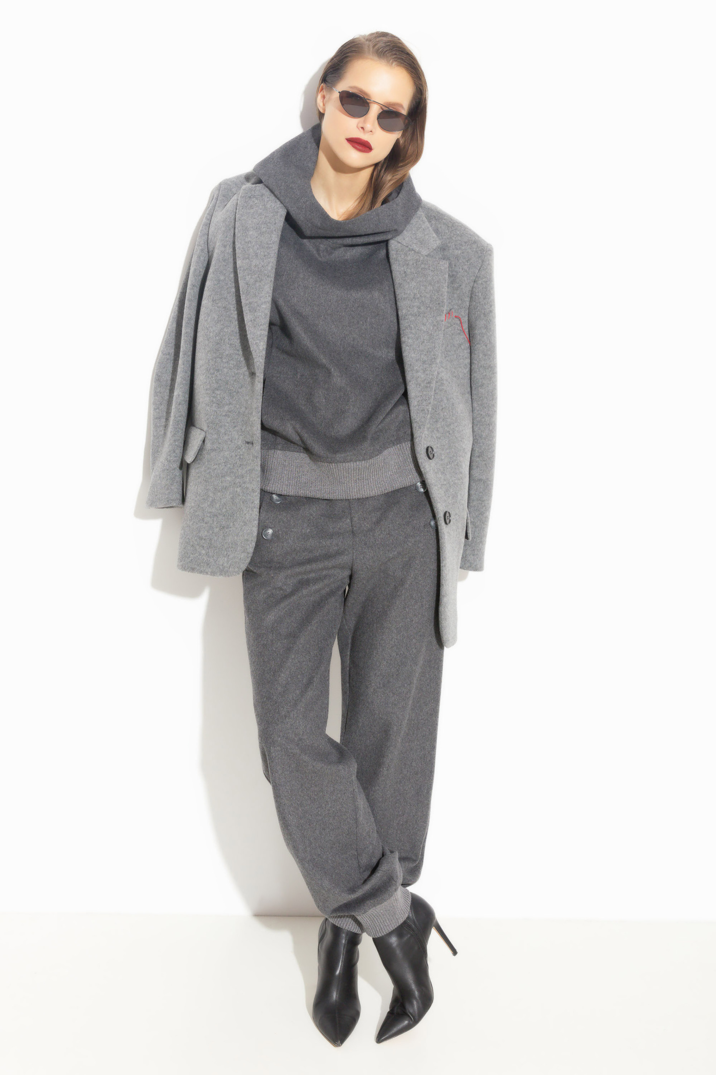  Брюки женские 54101