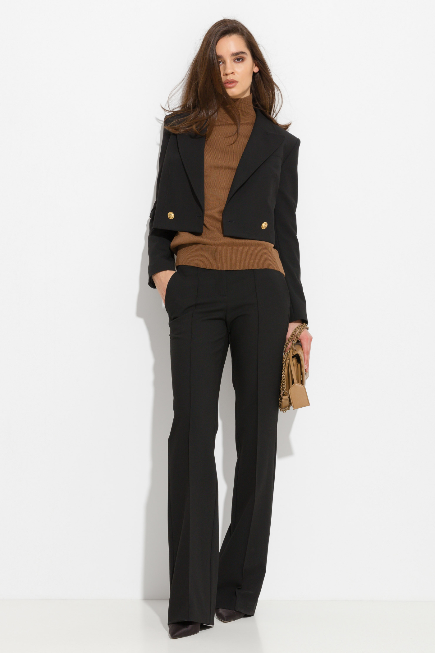 Джемпер с высокой горловиной